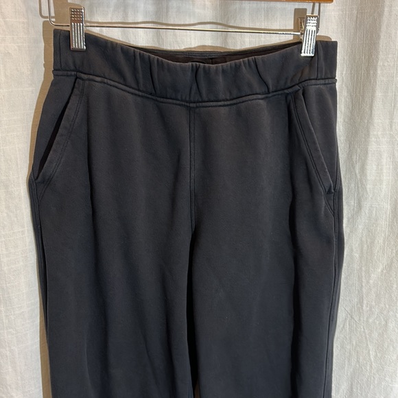 Lululemon Relaxed High-Rise CROPPED Jogger Black Size 6 - Picture 6 of 11
